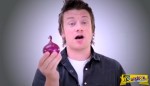 Δε θα πιστεύετε πως έκοψε αυτό το κρεμμύδι ο Jamie Oliver!