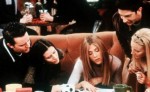 Γιατί τα "Φιλαράκια" κάθονταν πάντα στο ίδιο τραπέζι; Είχατε αναρωτηθεί ποτέ;