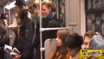 Τελικά το γέλιο είναι μεταδοτικό! Μια γυναίκα άρχισε να γελά σε βαγόνι του μετρό και μεταδόθηκε σε όλους τους επιβάτες!