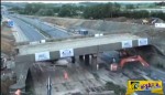 ΑΠΙΣΤΕΥΤΟ! Μέσα σε 24 ώρες γκρεμίζουν τη γέφυρα και καθαρίζουν τον δρόμο…!