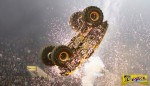 Απίστευτο κόλπο με monster truck!