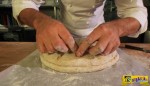 Φτιάχνοντας ψωμί με μια συνταγή 2.000 ετών!