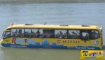 Αυτό το λεωφορείο μπήκε στο νερό και… δείτε τι έγινε μετά!
