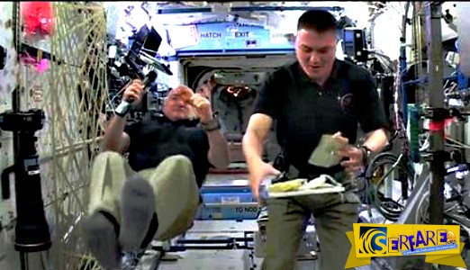Οι αστροναύτες της NASA προετοιμάζουν το δείπνο των Ευχαριστιών στο... Διάστημα!