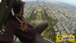 Βίντεο που κόβει την ανάσα: Σκαρφάλωσε στον Πύργο του Άιφελ