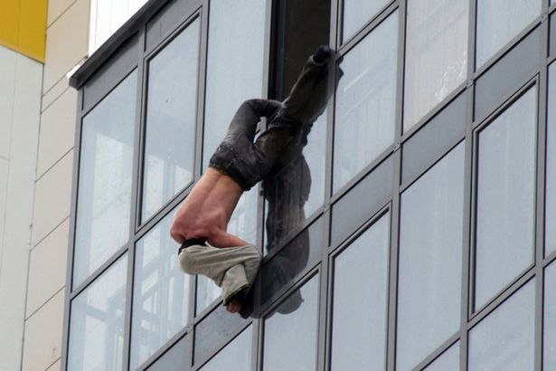 katharistis-tzamion-2