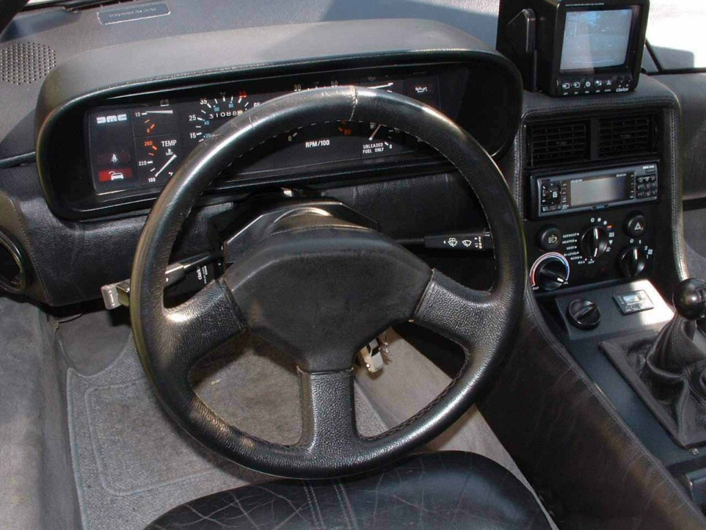 DeLorean2