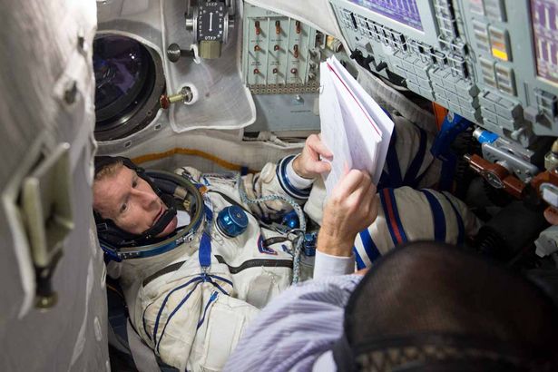 astronaftes-toualeta-2