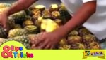 Υπαίθριος πωλητής δείχνει τον πιο «ψαγμένο» τρόπο για να κόψετε έναν ανανά