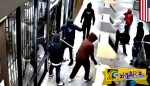 Κλέφτες μπήκαν σε μαγαζί διαλύοντας την πόρτα με ημιφορτηγό!