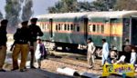 «Τρελό» τρένο με σπασμένα φρένα σκορπά τον θάνατο στο Πακιστάν!