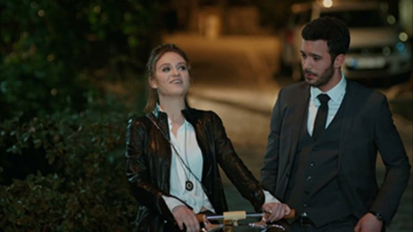 Συμβόλαιο Αγάπης – Επεισόδιο 1, 2, 3, 4, 5