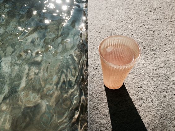 Βρώσιμα ποτήρια βάζουν τέρμα στα πλαστικά σκουπίδια!