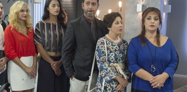 Έλα στη θέση μου εξελίξεις: Η Φαίη απαγάγει τον Θοδωρή! 