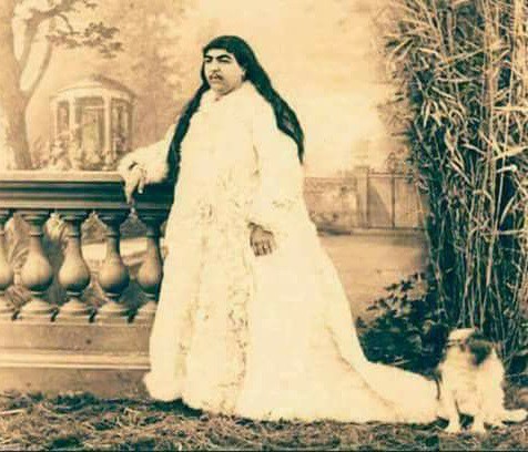 Η Ιρανή πριγκίπισσα που διεκδίκησαν 150 άντρες με 13 να αυτοκτονούν επειδή τους απέρριψε!