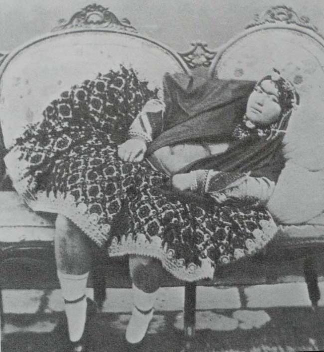 Η Ιρανή πριγκίπισσα που διεκδίκησαν 150 άντρες με 13 να αυτοκτονούν επειδή τους απέρριψε!