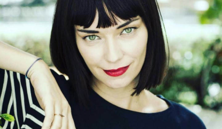 4xxx4 επεισόδια: Γυναικεία υπόθεση ...