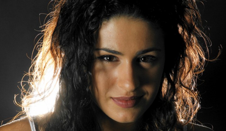 4xxx4 επεισόδια: Γυναικεία υπόθεση ...