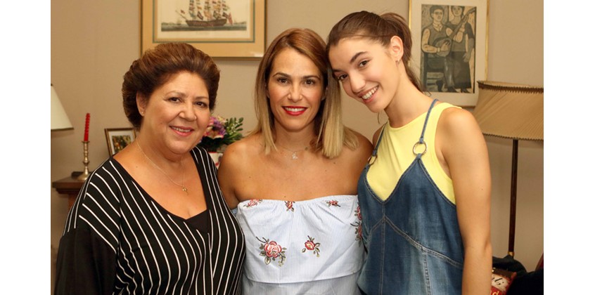 Παρθένα Ζωή επεισόδια: Μία ζωή που μοιάζει με παραμύθι 