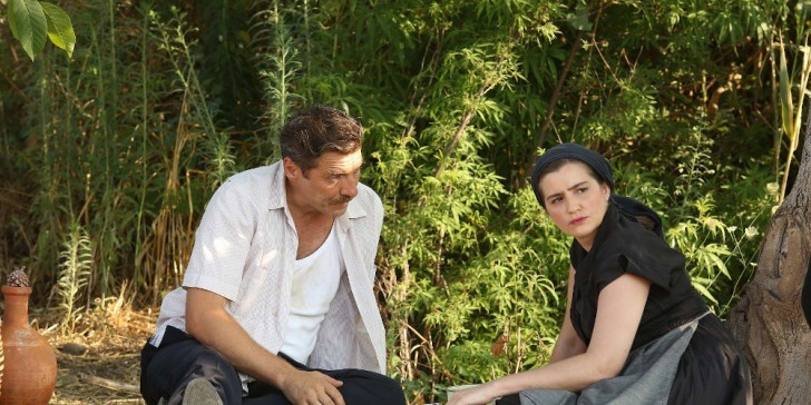 Άγριες Μέλισσες 07/01/2020: Ο Κυπραίος αποκαλύπτει στην Λενιώ ότι γνωρίζει το μυστικό της