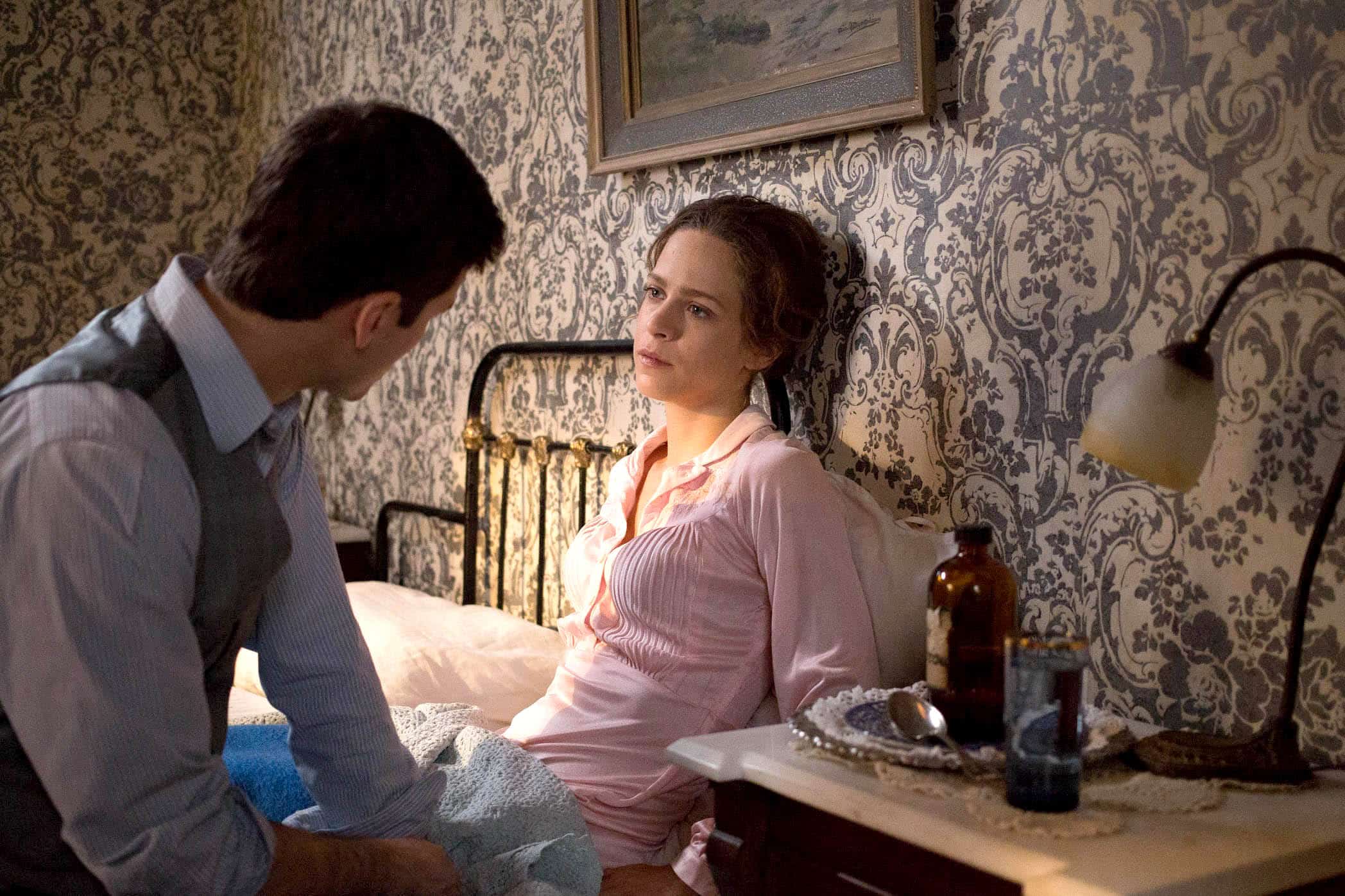 Άγριες Μέλισσες επεισόδια: Το απάνθρωπο σχέδιο της Μυρσίνης για την Δρόσο και το μωρό της