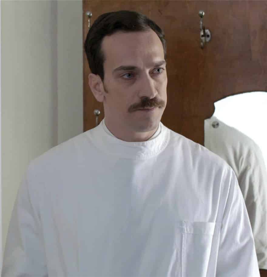 Άγριες Μέλισσες σήμερα: Ο γιατρός που θα αναστατώσει την Θεοδοσία