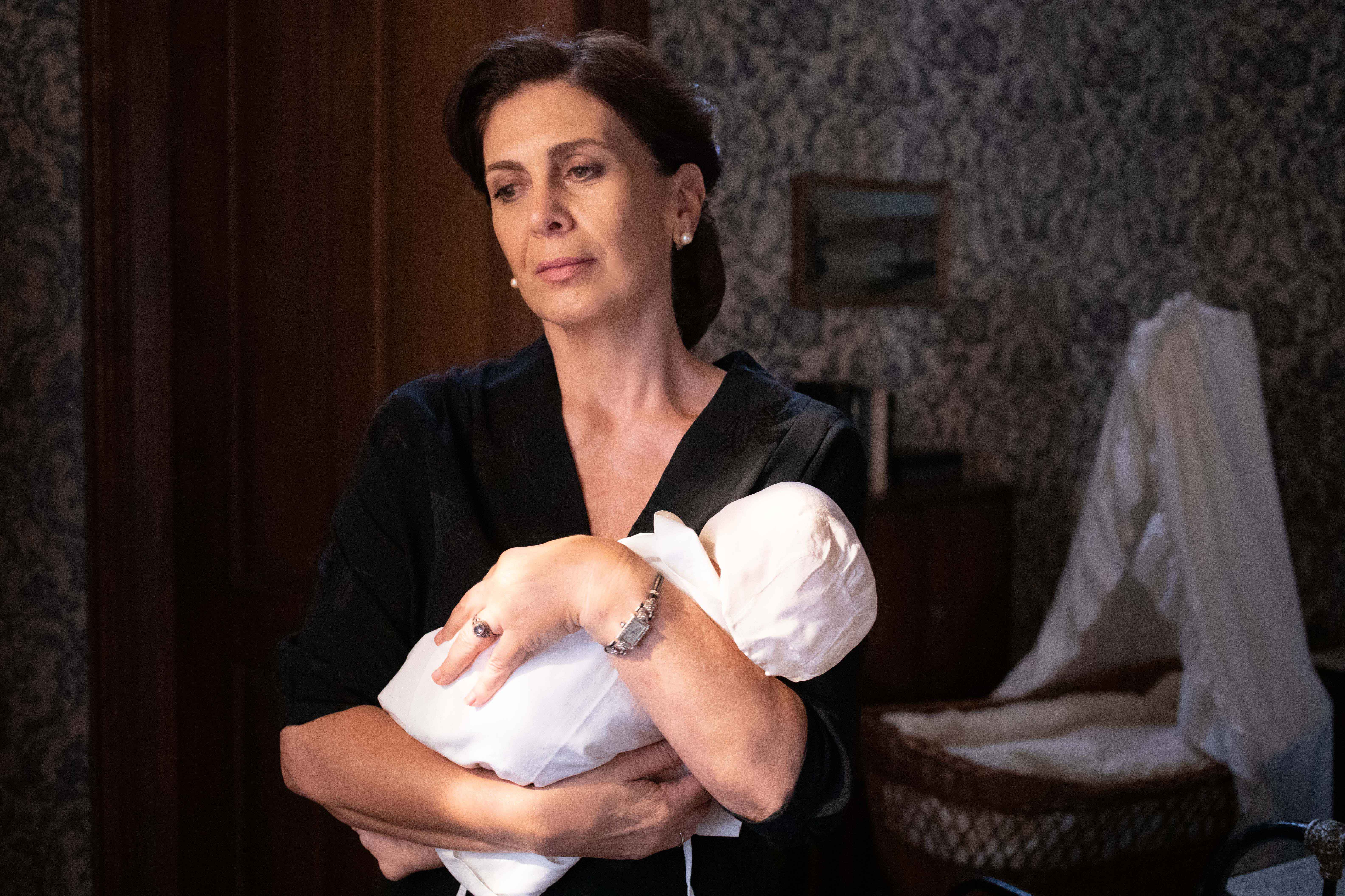 Άγριες Μέλισσες Επόμενα επεισόδια: Η Ασημίνα με την κατάθεση της θα ανατρέψει την κατάσταση….