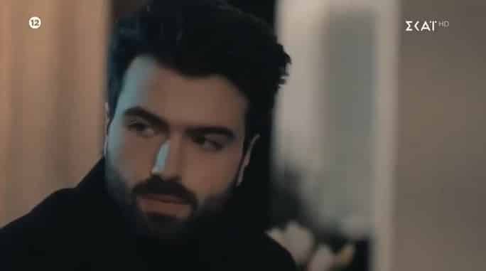 8 Λέξεις Spoiler: Ο εξαγριωμένος Αρώνης και το κέρατο της Βικτωριας