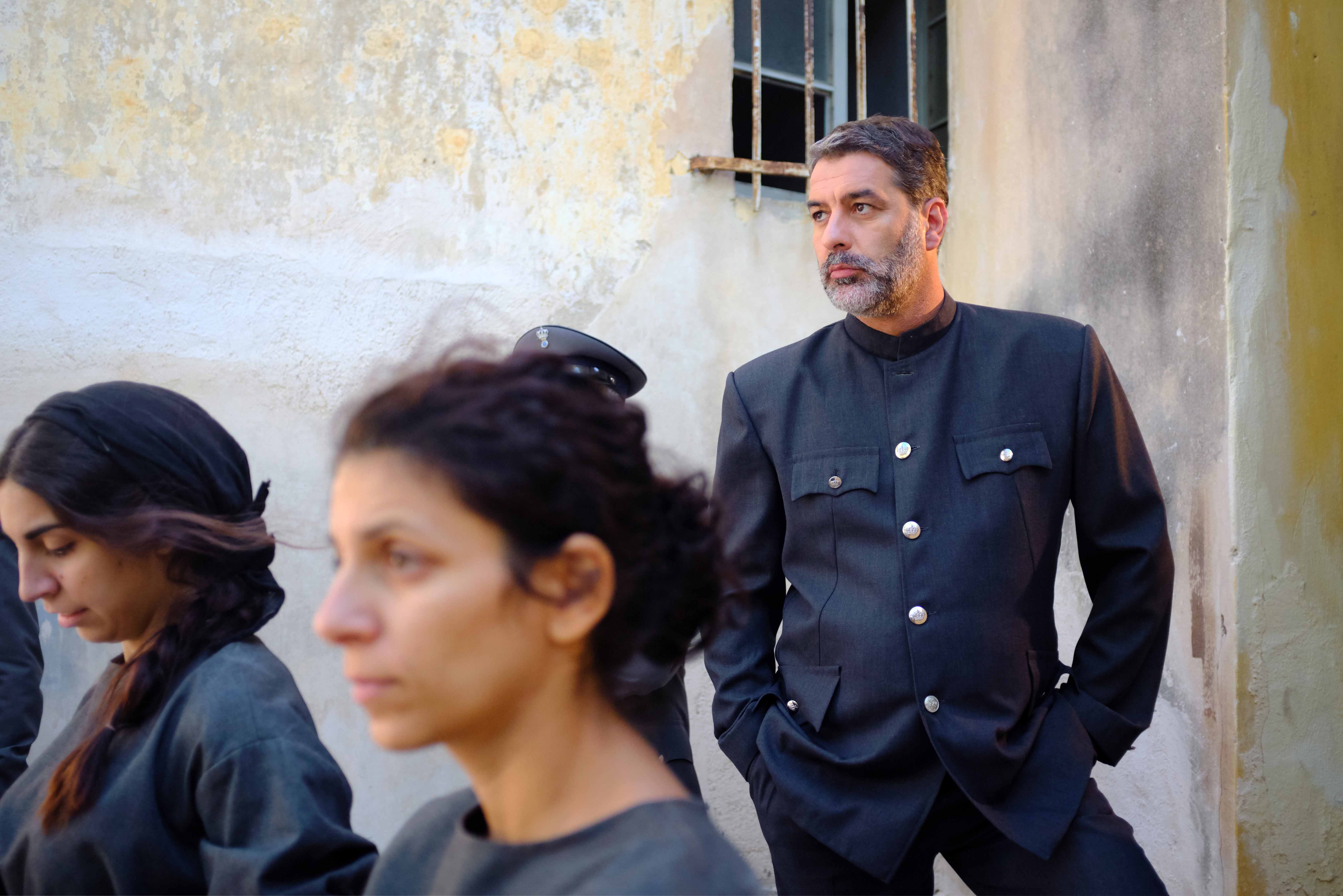 Άγριες Μέλισσες 21/10: Τι θέλει από την Ελένη ο Βόσκαρης;