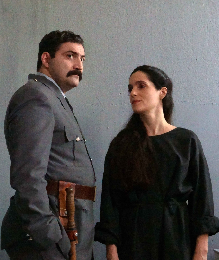 Άγριες Μέλισσες Spoiler: Ο Δεσμοφύλακας Γκούμας σύμμαχος της Ελένης