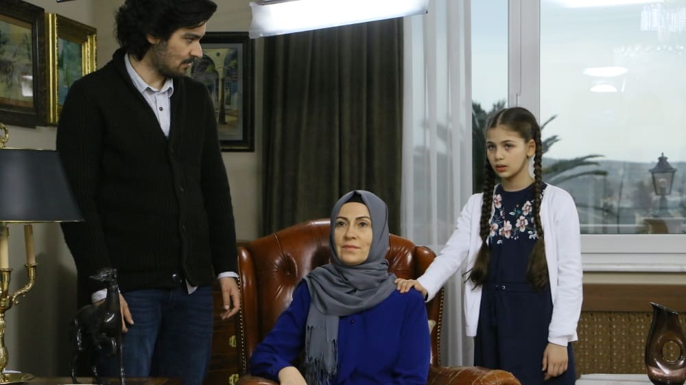 ELIF – Επεισόδιο 712, 713, 714, 715, 716