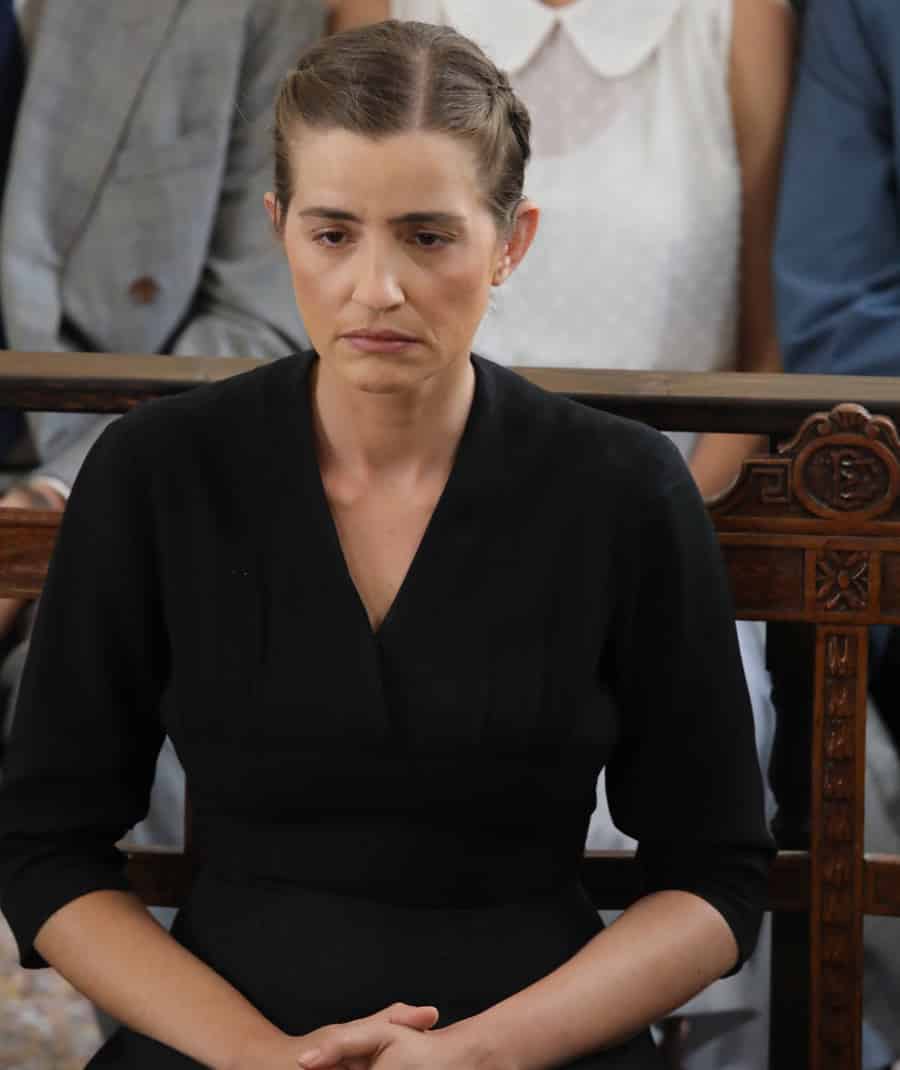 Άγριες Μέλισσες: Η Ελένη μπροστά σε Κακοποίηση, Εγκυμοσύνη, Έκτρωση και στο βάθος ένας Έρωτας