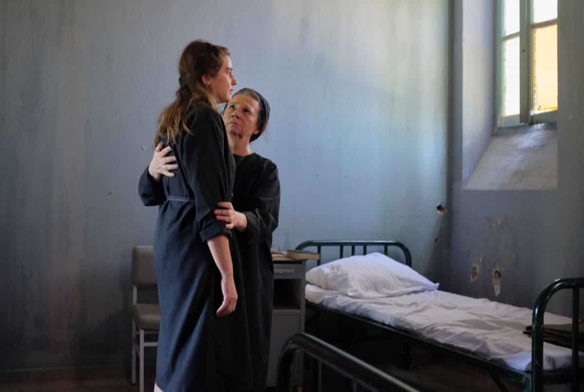 Άγριες Μέλισσες Spoiler: Η Ελένη έγκυος από τον Βόσκαρη, Θα το μάθει ο Λάμπρος;