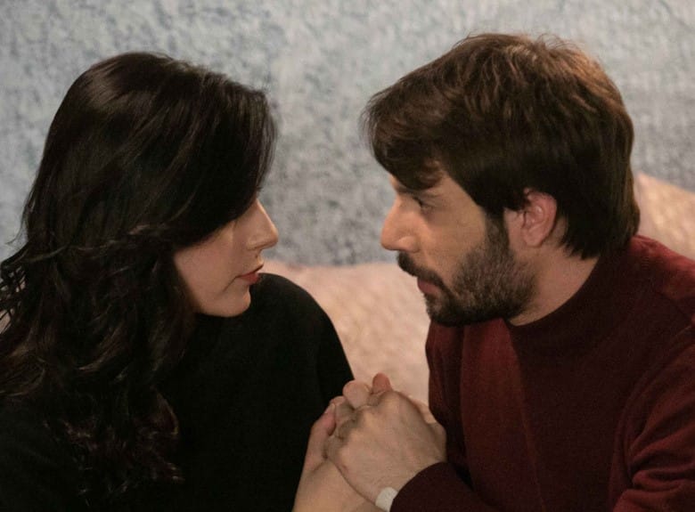 Το Καφέ Της Χαράς Spoiler: Εξομολόγηση Πώποτα στη Στέλλα "Μείνε μαζί μου"