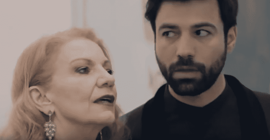 8 Λέξεις Εξελίξεις: Η Ναυσικά πέφτει από τα σύννεφα με τις εξελίξεις