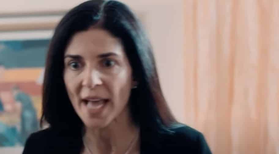 8 Λέξεις εξελίξεις: Άγριο ξύλο στην Βικτώρια από ανθρώπους του Δημήτρη