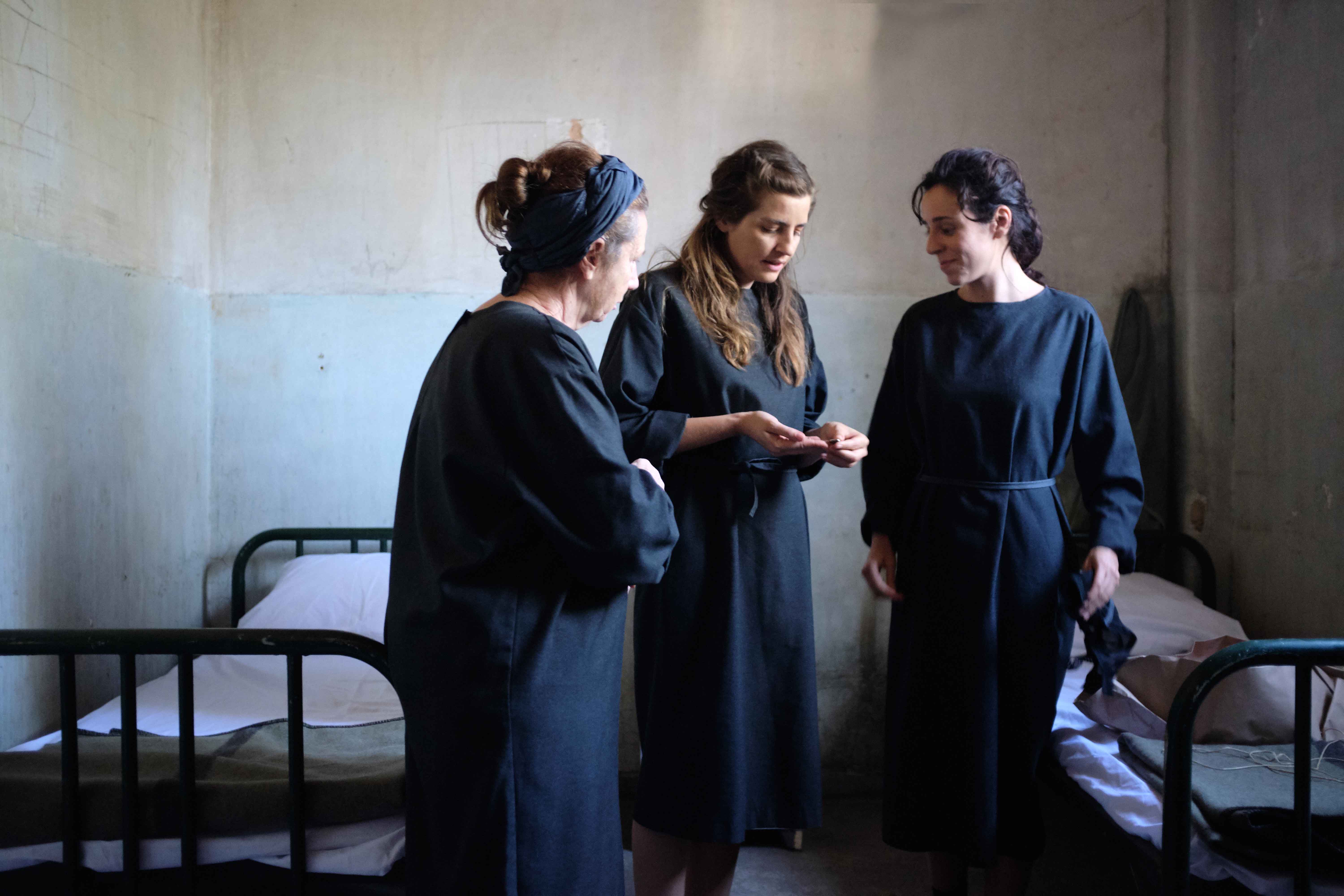 Άγριες μέλισσες εξελίξεις: Ασημίνα και Δρόσω πρόσωπο με πρόσωπο 