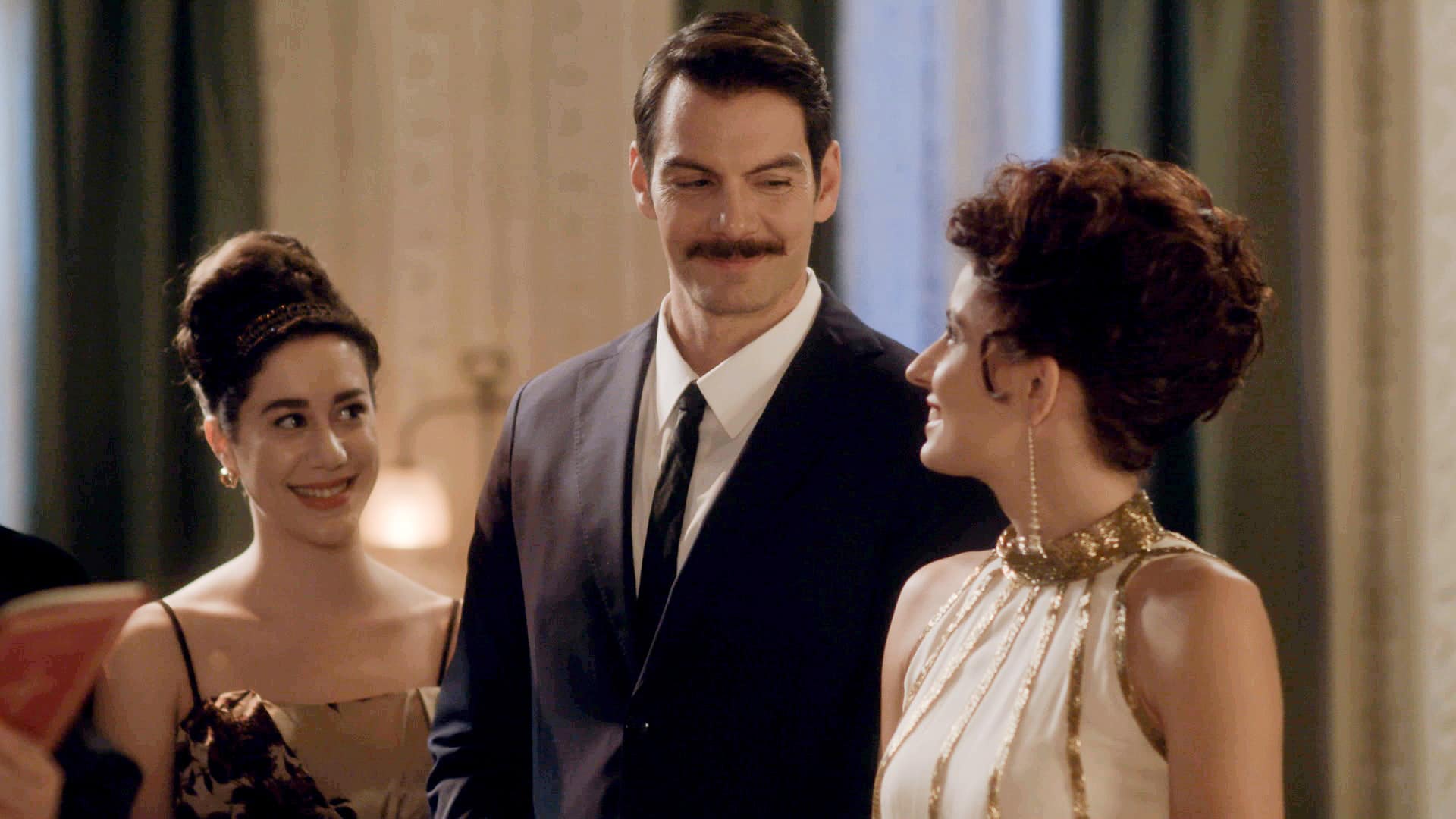 Άγριες Μέλισσες Εξελίξεις: Ο Κωνσταντής κερατώνη την Δόμνα