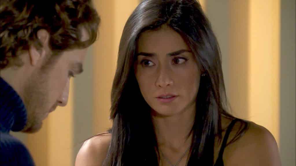 Η Βασίλισσα της Καρδιάς Επεισόδια: Η Εστεφάνια λέει στον Χαβιέρ ότι η κόρη της ζει