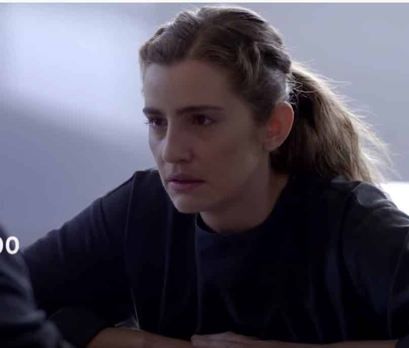 Άγριες Μέλισσες 11/11 Επεισόδιο 43: Ο Γραμματικός αθωώνει τον Δούκα και φέρνει αναστάτωση στο χωριό