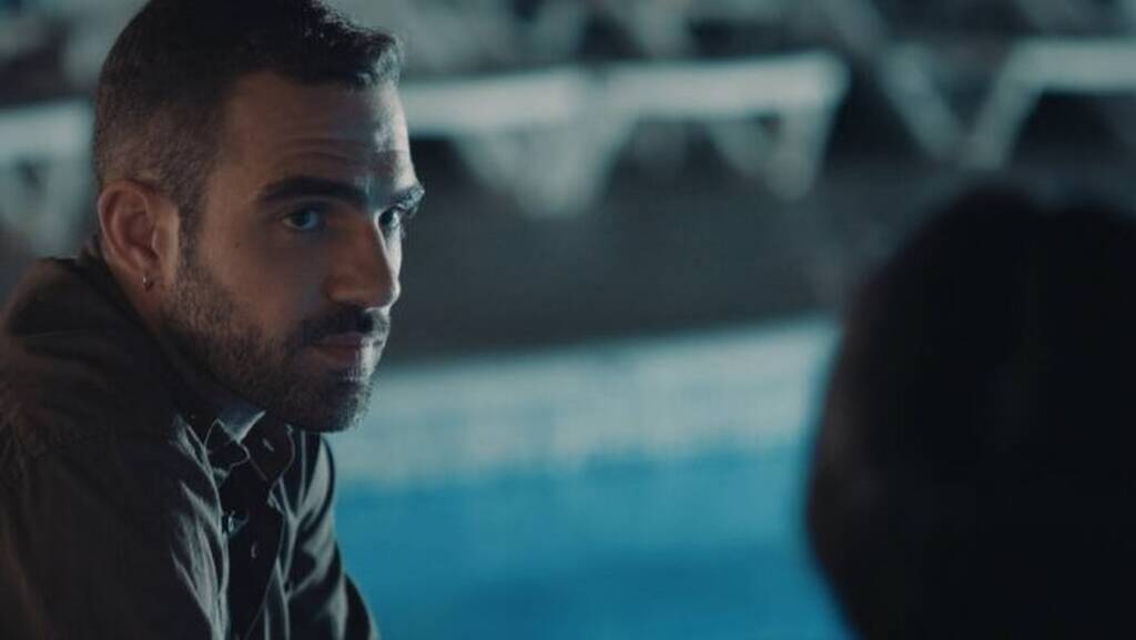 8 Λέξεις Επεισόδια: Η εν ψυχρώ δολοφονία και τα αντίποινα 