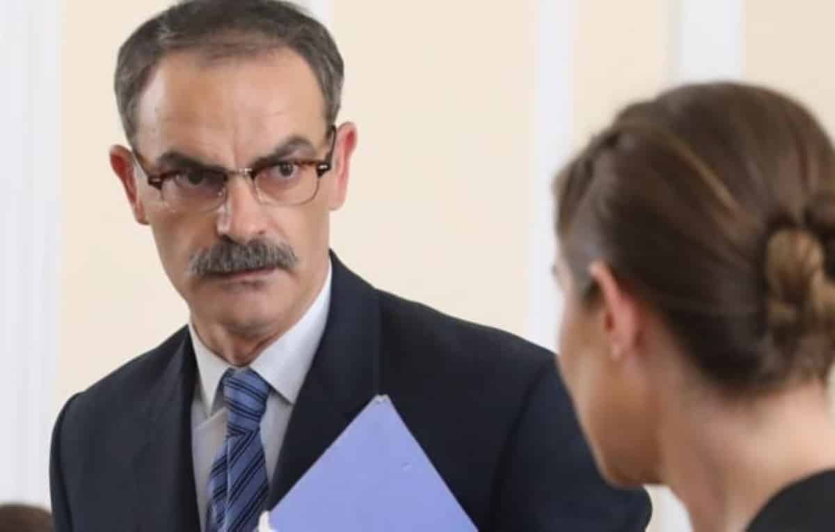 Αγριες Μελισσες επομενα επεισοδια: Δικηγόρος Ελένης - Τα καταφέραμε, Λάμπρο! Η Ελένη βγαίνει από τη φυλακή!