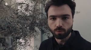 8 Λέξεις Επεισόδια: Άγριο χτύπημα στην Βικτώρια από τον Δημήτρη