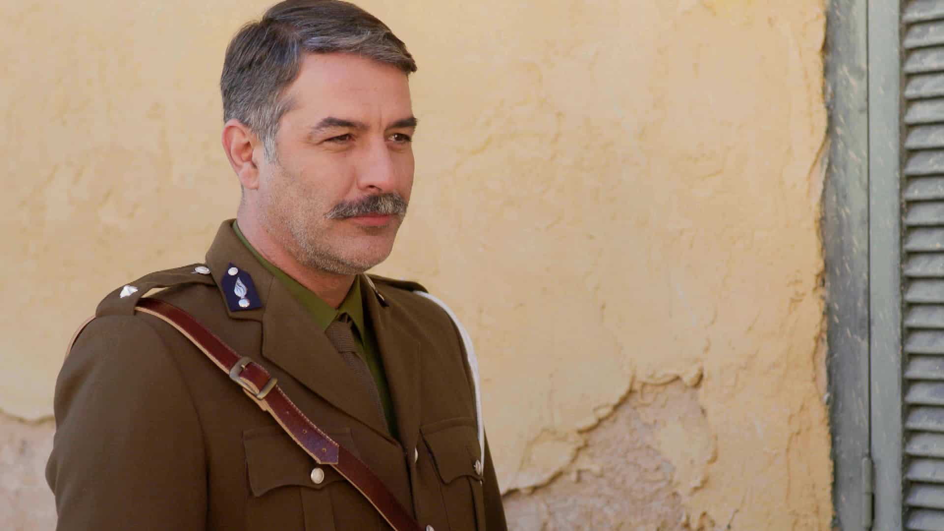 Άγριες Μέλισσες Επεισοδια: Όλο το Διαφάνι εναντίον του Βόσκαρη