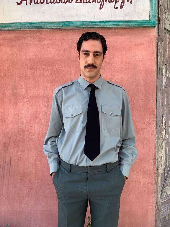 Άγριες Μέλισσες Επεισόδια: Ο Βόσκαρης σφήνα στον αρραβώνα Σοφούλας - Άγγελου 