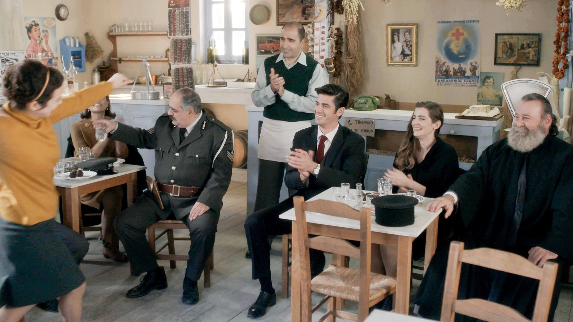 Άγριες Μέλισσες – Επεισόδια: Ο Δούκας διαλύει την Χριστουγεννιάτικη Γιορτή