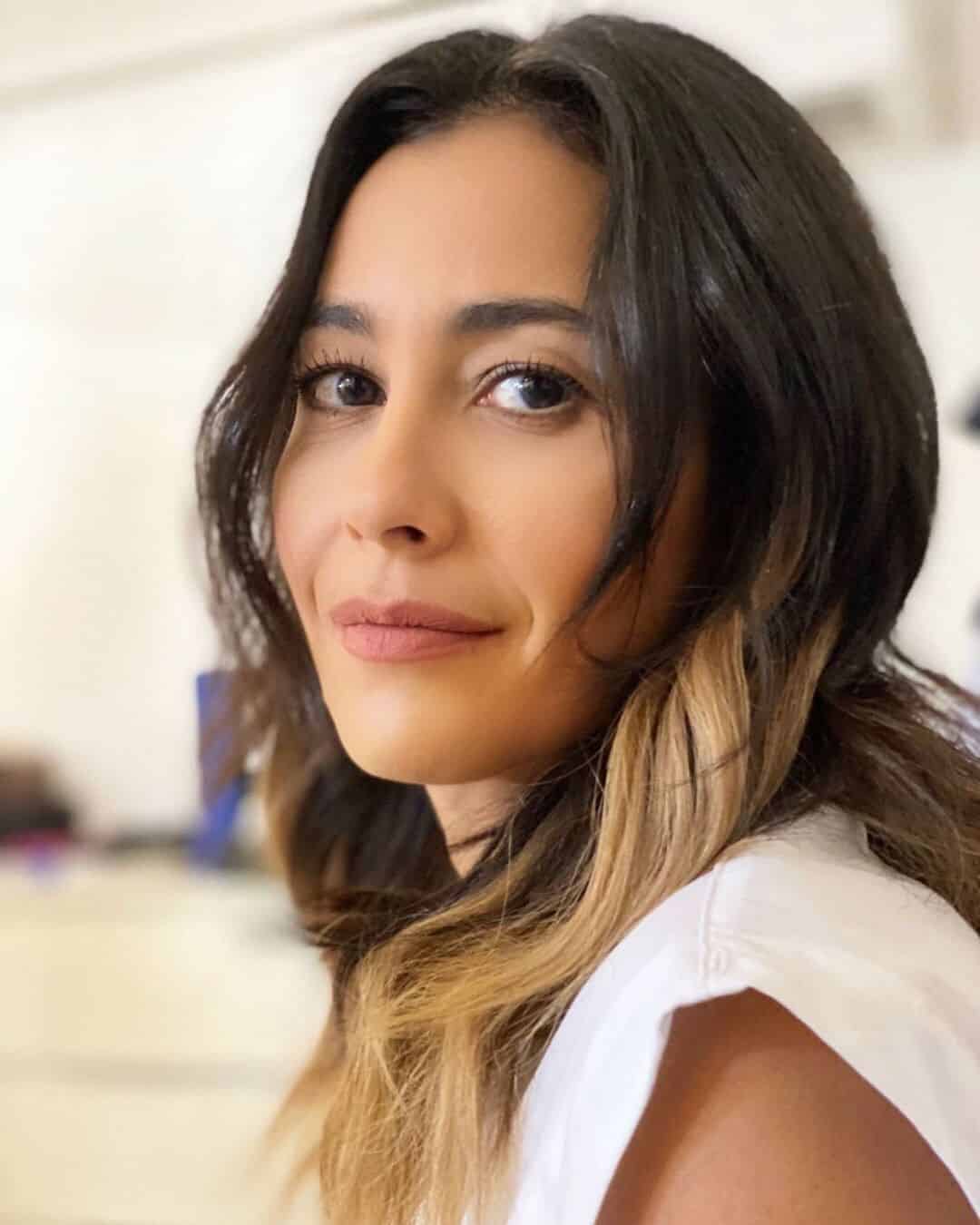 8 Λεξεις εξελιξεις: Το σχέδιο του Αιμίλιου να χωρίσει την Σμαράγδα