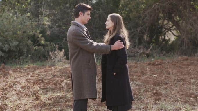 Άγριες Μέλισσες επεισοδια: Η Ελένη λέει τα πάντα στον Τόλια για τον Βόσκαρη