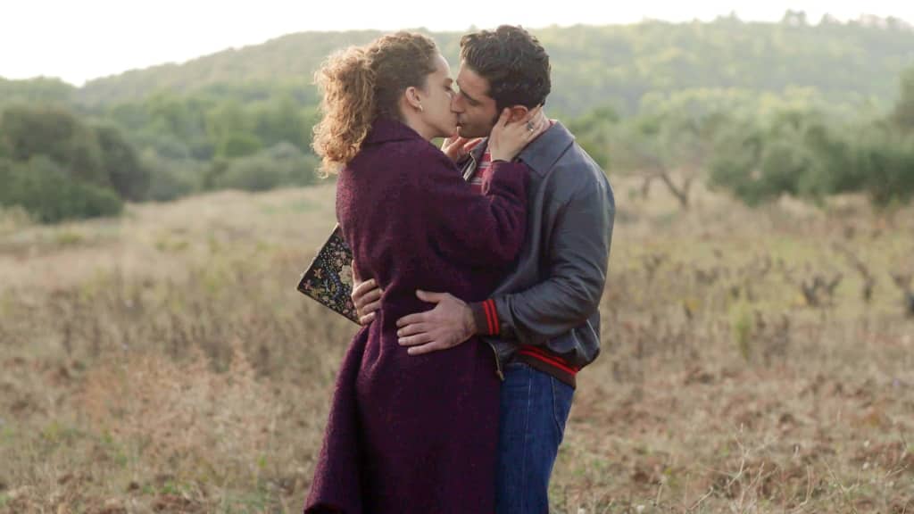 Άγριες Μέλισσες επεισόδια: Στα ..μητρικά χαρακώματα Δράσω και Ασημίνα