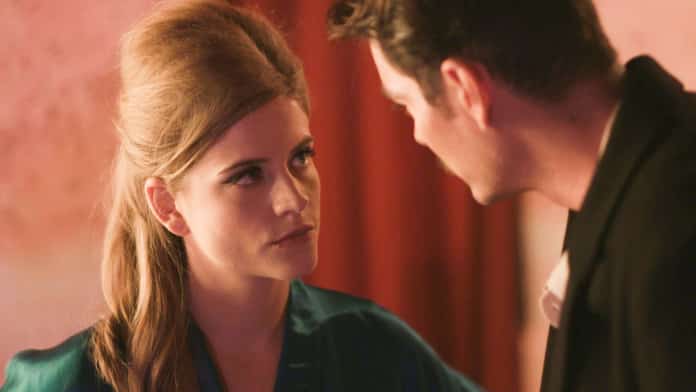 Άγριες Μέλισσες επεισόδια: Η Ασημίνα Βλέπει την Δρόσω μπροστά της και νιώθει να καταρρέει 